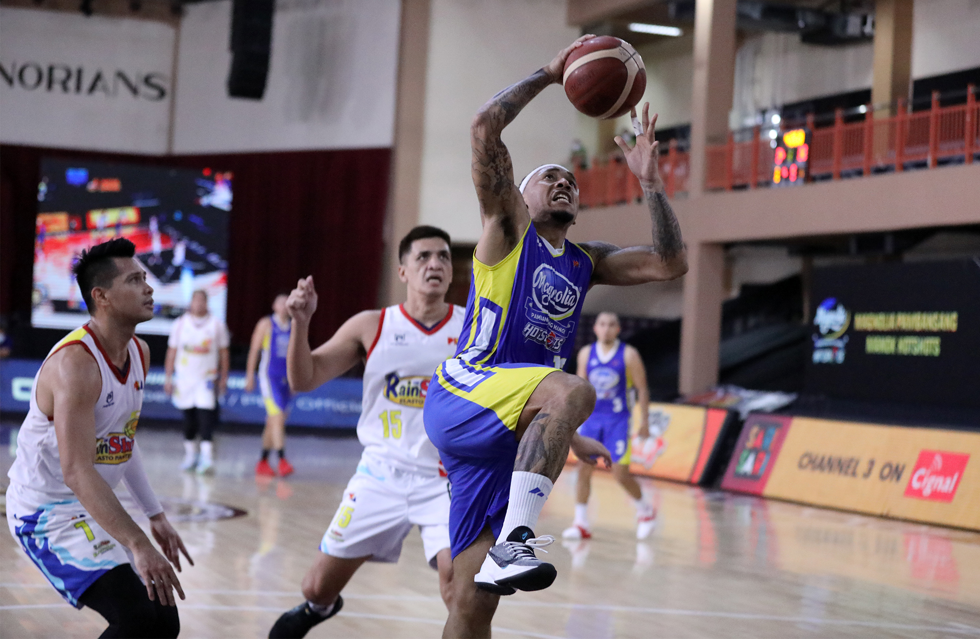 Magnolia's Calvin Abueva
